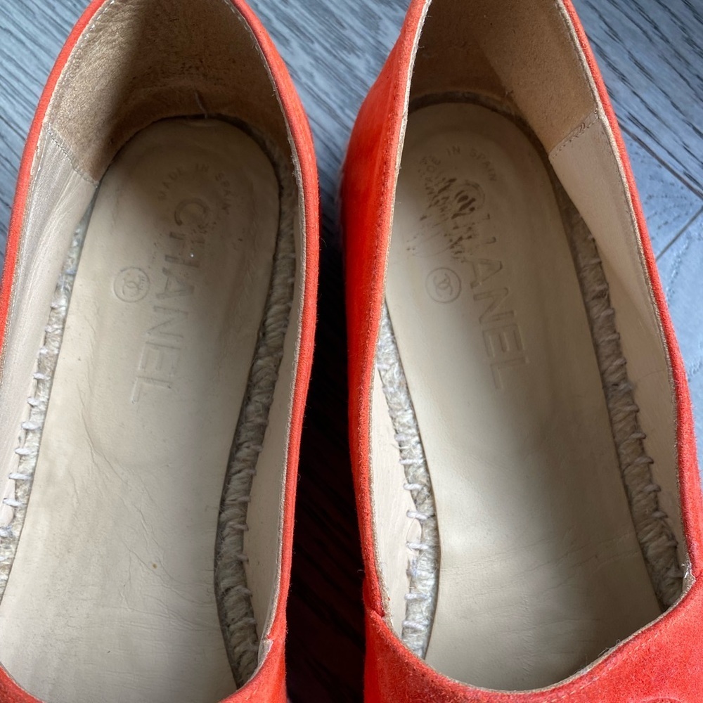 CHANEL Suede CC Espadrilles 38 Orange ICONIC RARE - Picture 3 of 6